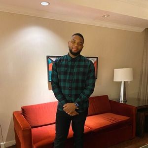 Meet your Posher, Derrick